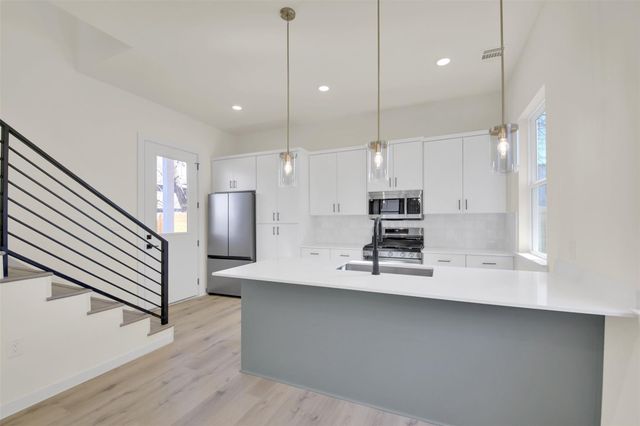 6119 Atwood ST 3, Austin, TX 78741