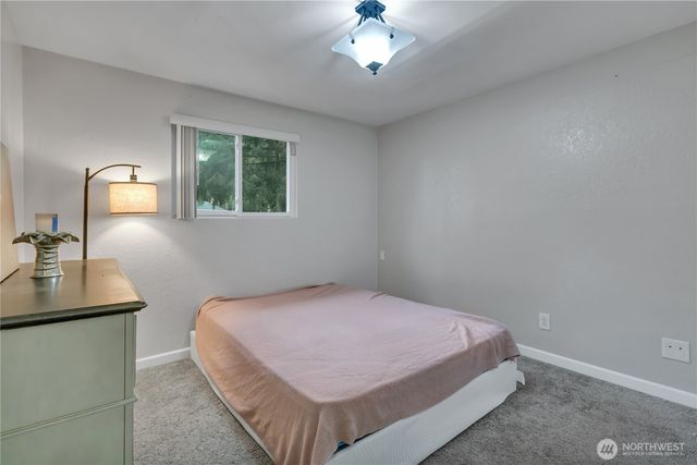 983 NE Melia Lane, Bremerton, WA 98311