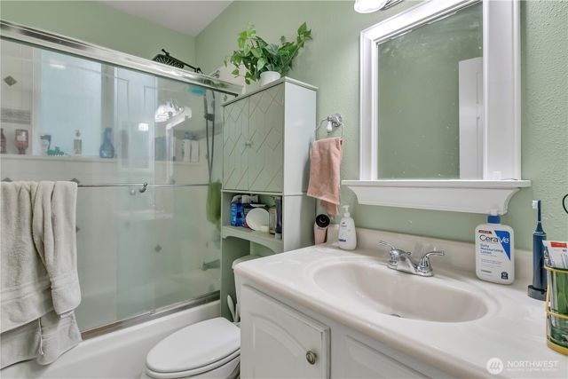 983 NE Melia Lane, Bremerton, WA 98311