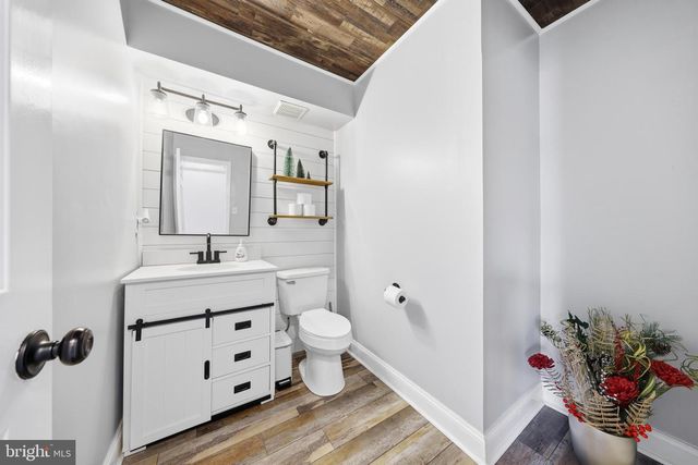 16 MULBERRY ST, Sicklerville, NJ 08081