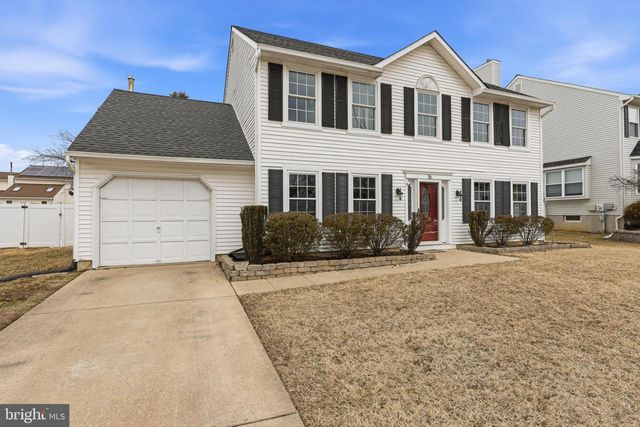 16 MULBERRY ST, Sicklerville, NJ 08081