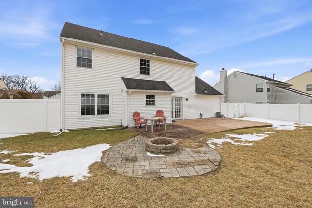 16 MULBERRY ST, Sicklerville, NJ 08081