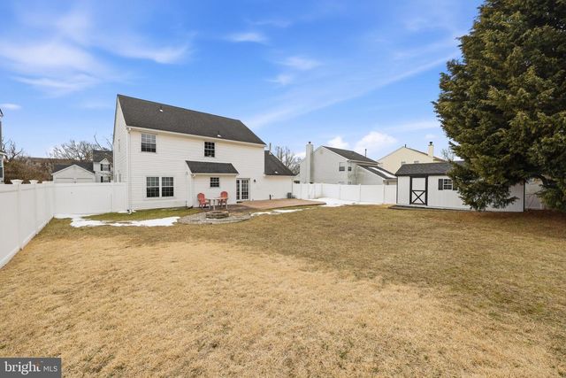 16 MULBERRY ST, Sicklerville, NJ 08081