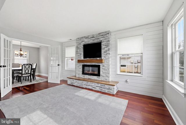 16 MULBERRY ST, Sicklerville, NJ 08081