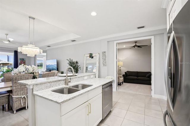 2946 TRUSTEE AVENUE, Sarasota, FL 34243