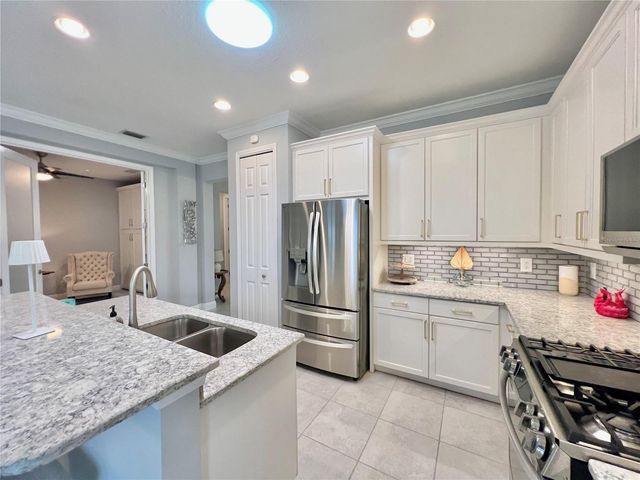 2946 TRUSTEE AVENUE, Sarasota, FL 34243