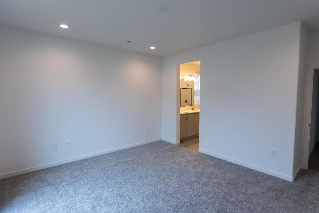 Image 5 of property listing at 4178 Agnes Lane, Madera, CA 93636