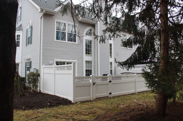 2002 S BRANCH DR, Whitehouse Station, NJ 08889