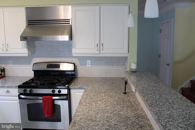 2002 S BRANCH DR, Whitehouse Station, NJ 08889