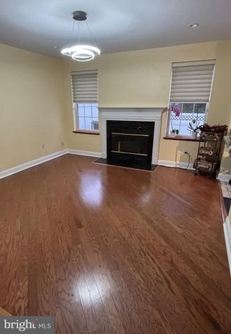 2002 S BRANCH DR, Whitehouse Station, NJ 08889