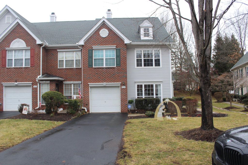 2002 S BRANCH DR, Whitehouse Station, NJ 08889