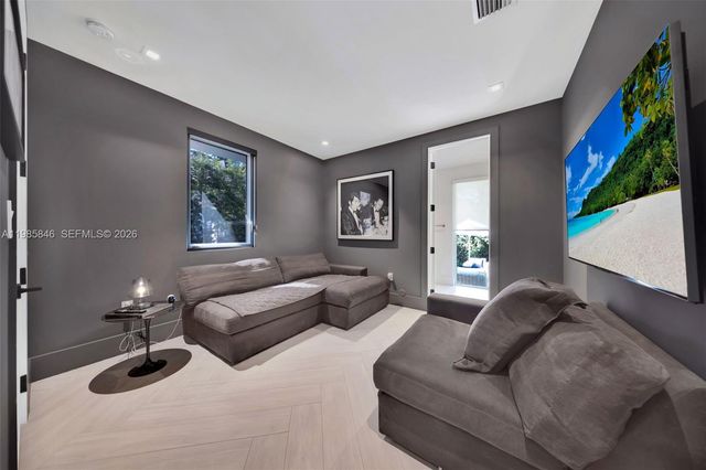 3510 Segovia St 3510, Coral Gables, FL 33134