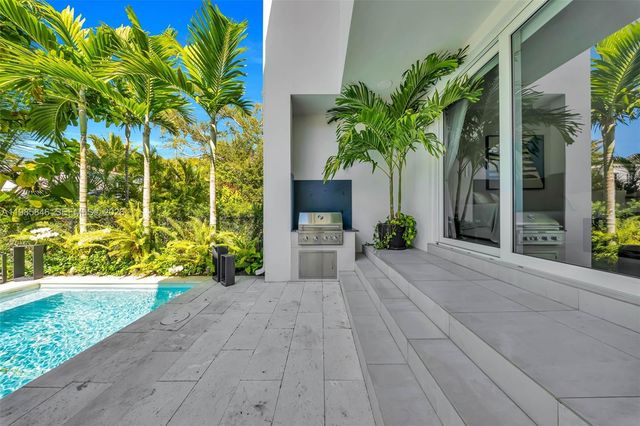 3510 Segovia St 3510, Coral Gables, FL 33134