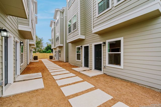 1510 S Walters 103,104, San Antonio, TX 78210