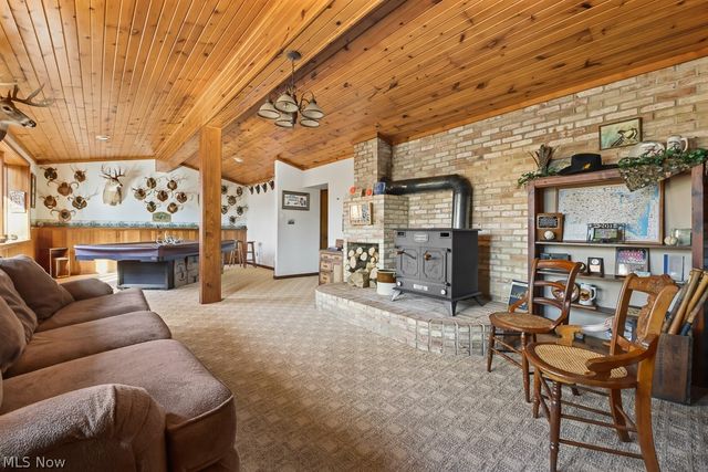 6122 Frederick Avenue NE, Alliance, OH 44601