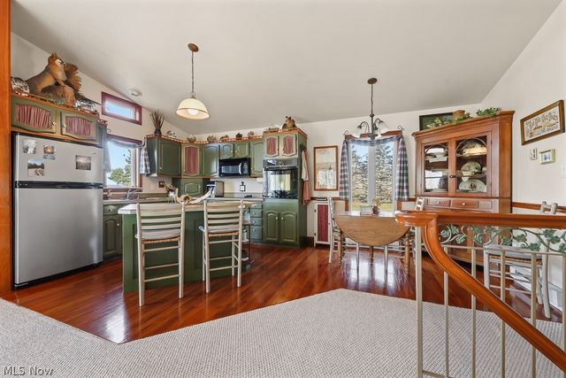 6122 Frederick Avenue NE, Alliance, OH 44601