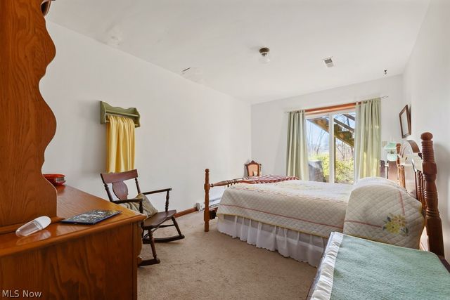 6122 Frederick Avenue NE, Alliance, OH 44601