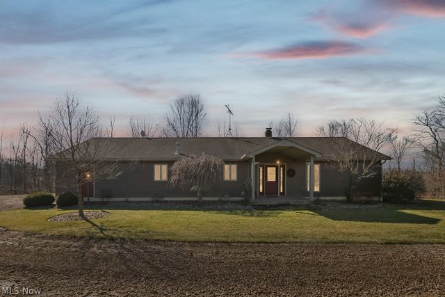 6122 Frederick Avenue NE, Alliance, OH 44601