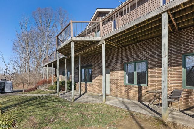 6122 Frederick Avenue NE, Alliance, OH 44601