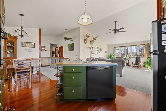 6122 Frederick Avenue NE, Alliance, OH 44601