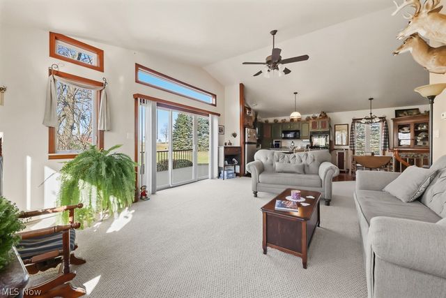 6122 Frederick Avenue NE, Alliance, OH 44601