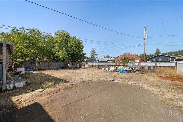 4017 E Buckeye Ave, Spokane, WA 99217