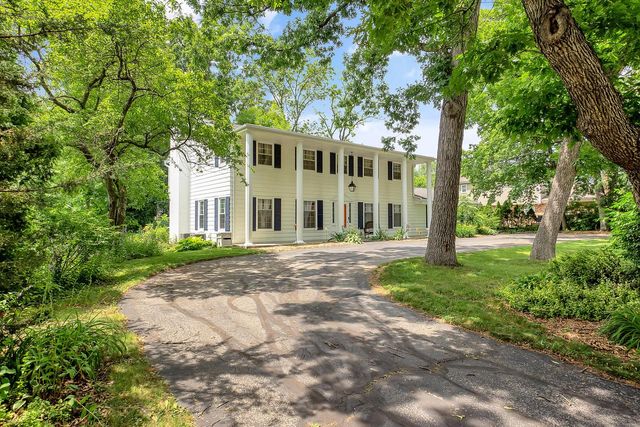 4445 Coral DRIVE, Brookfield, WI 53045
