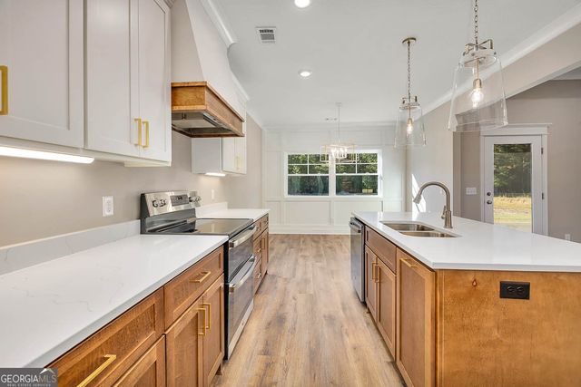 1134 River Oaks Road, Brunswick, GA 31523