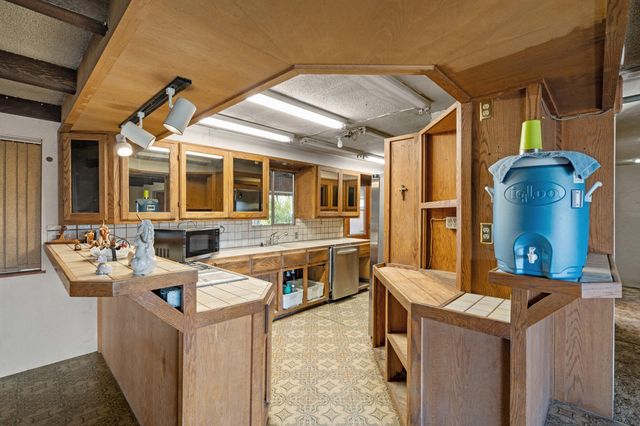 579 E Vilas Road, Central Point, OR 97502