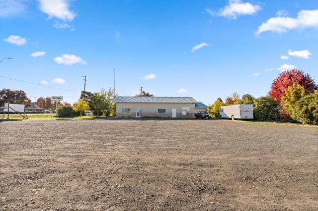 579 E Vilas Road, Central Point, OR 97502