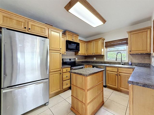 2518 W NORTH STREET, Tampa, FL 33614