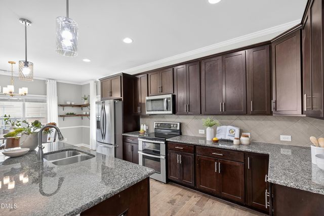 130 Fullcrest Court, Raeford, NC 28376