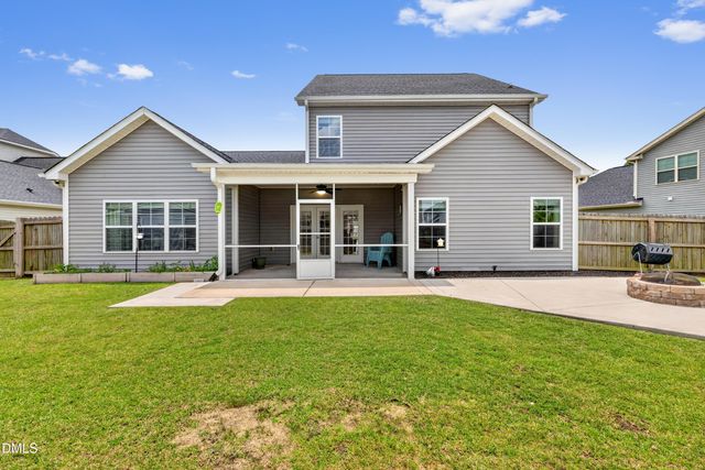 130 Fullcrest Court, Raeford, NC 28376