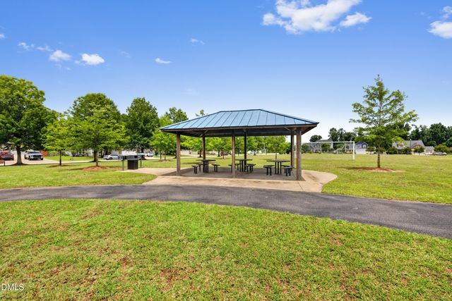 130 Fullcrest Court, Raeford, NC 28376