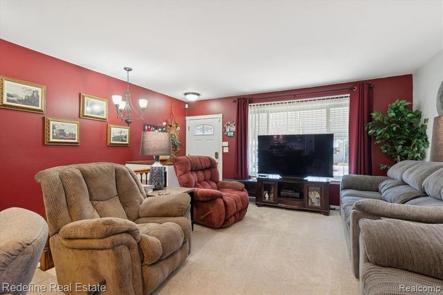 50340 Helfer Boulevard, Wixom, MI 48393