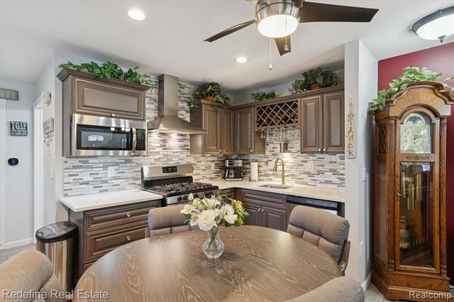 50340 Helfer Boulevard, Wixom, MI 48393