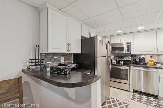 50340 Helfer Boulevard, Wixom, MI 48393