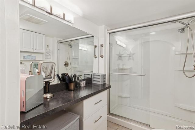 50340 Helfer Boulevard, Wixom, MI 48393