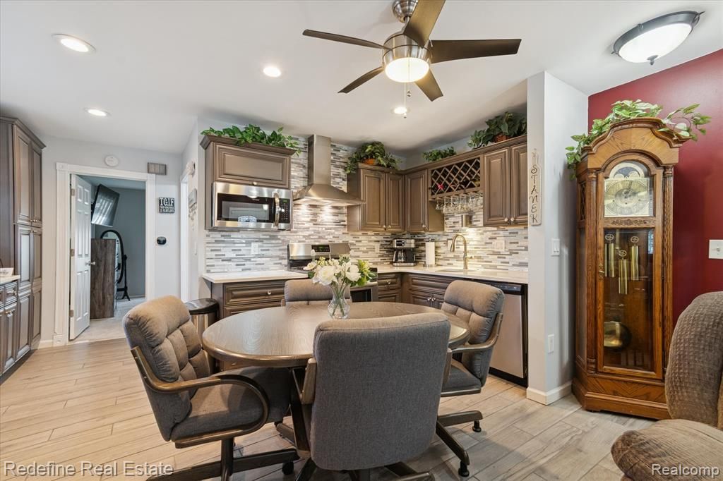 50340 Helfer Boulevard, Wixom, MI 48393