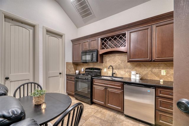 1115 Grand Estates Drive, Richmond, TX 77469