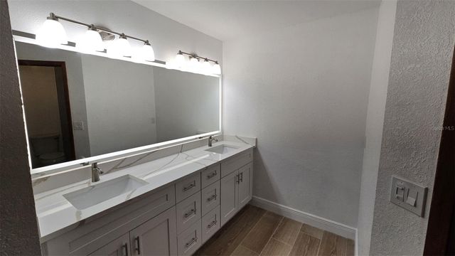 14057 ITHACA WAY, Orlando, FL 32826