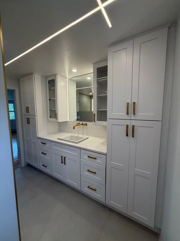 65 Tiffany Dr, Randolph, MA 02368