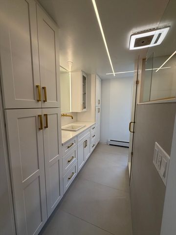 65 Tiffany Dr, Randolph, MA 02368