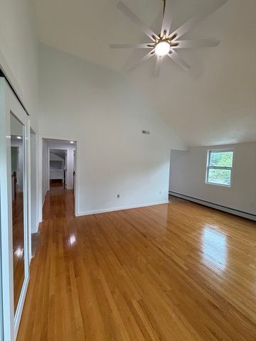 65 Tiffany Dr, Randolph, MA 02368