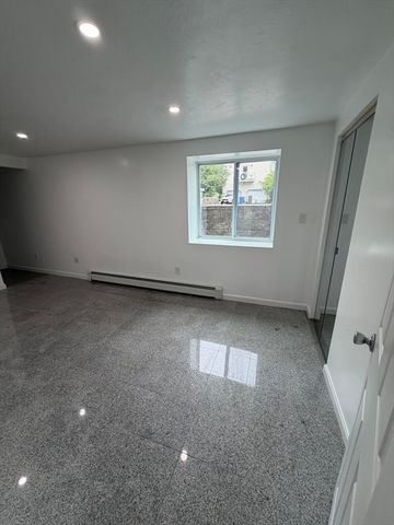 65 Tiffany Dr, Randolph, MA 02368