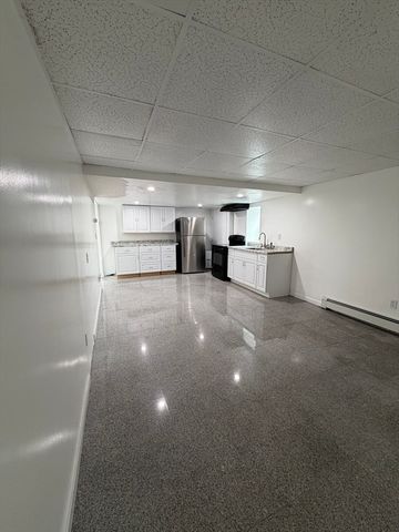 65 Tiffany Dr, Randolph, MA 02368