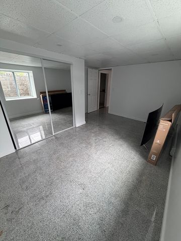 65 Tiffany Dr, Randolph, MA 02368