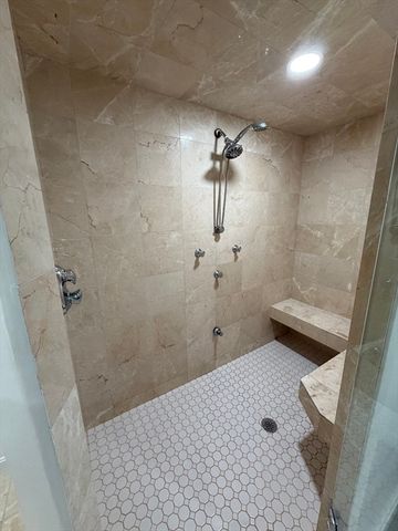 65 Tiffany Dr, Randolph, MA 02368