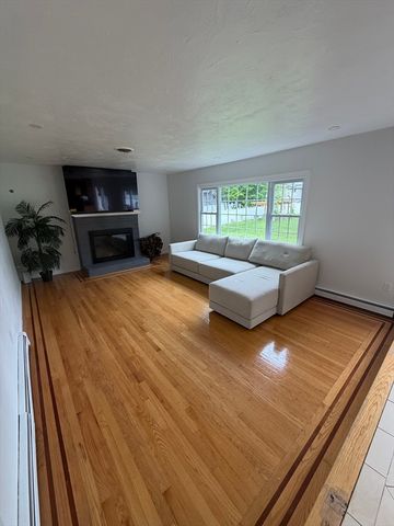 65 Tiffany Dr, Randolph, MA 02368