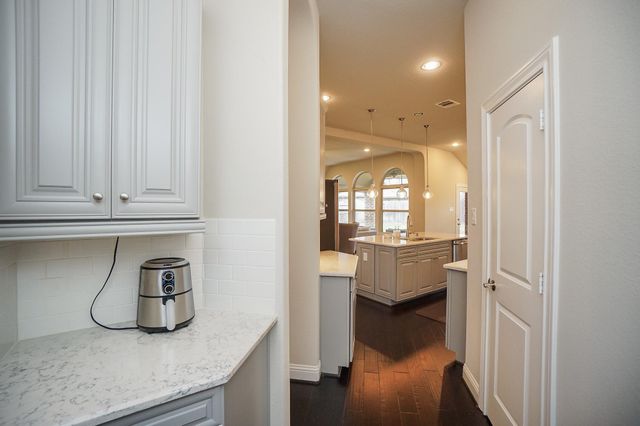 6243 Garden Lakes Lane, Sugar Land, TX 77479